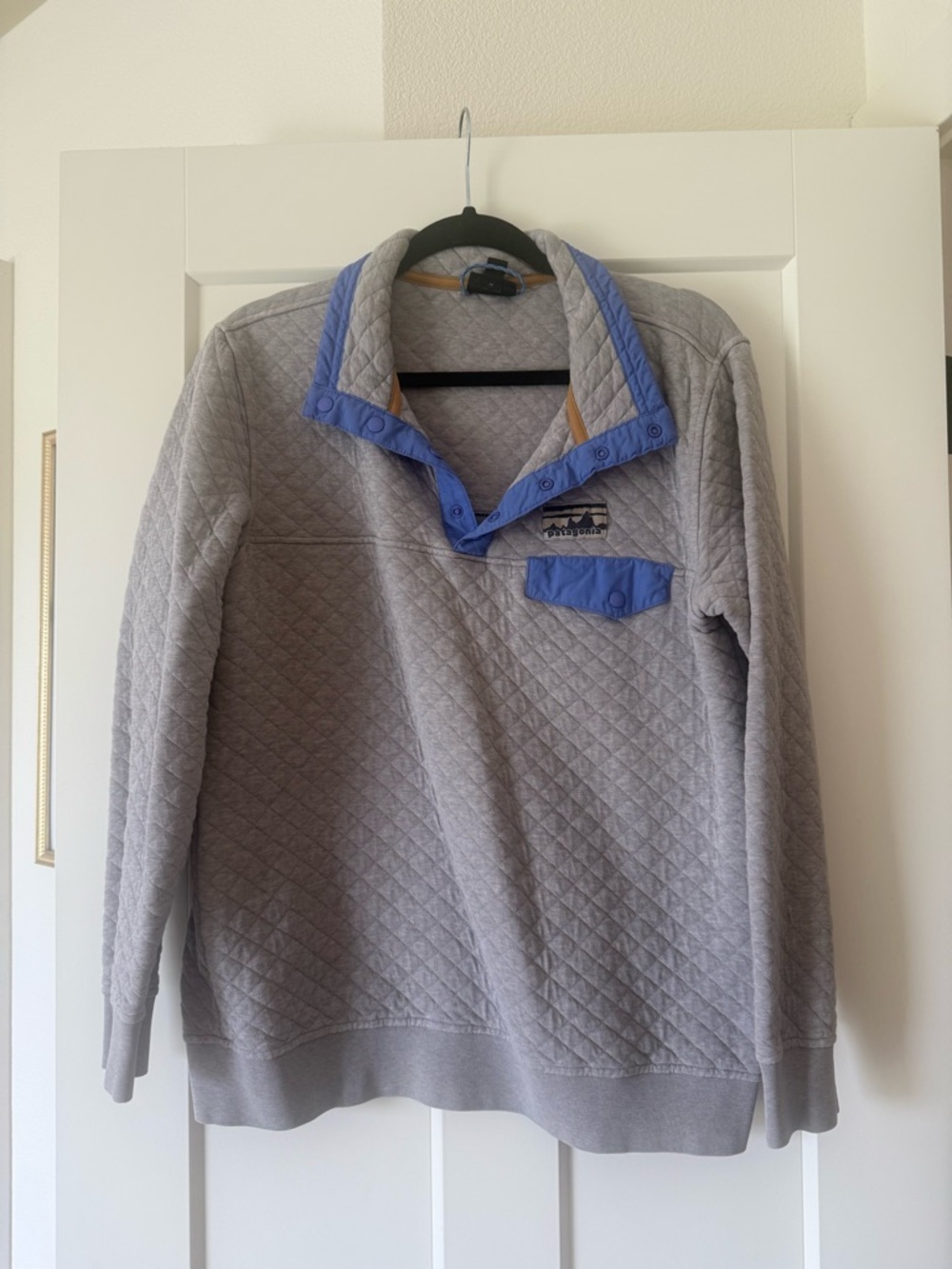 Women’s Patagonia Sweatshirt